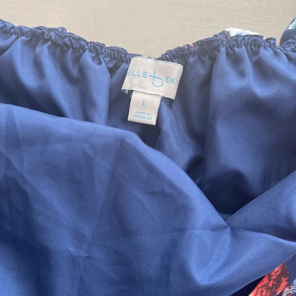 3/$18 PROMO - Flowy Off Shoulder Blouse with Tie Neck from Belle Sky - Size L - Picture 6 of 6